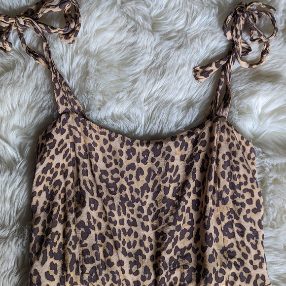 EUC Faithfull the Brand Elsa Jumpsuit in Mila Leopard Print - Picture 7 of 16